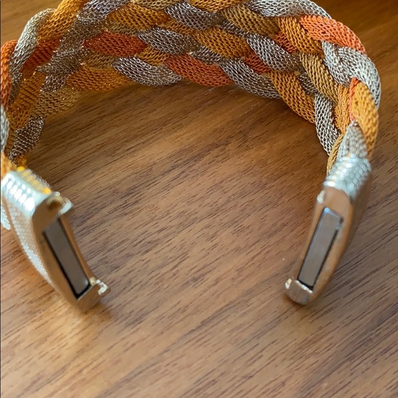 Bracelet gold and orange with magnetic lock - Picture 2 of 5
